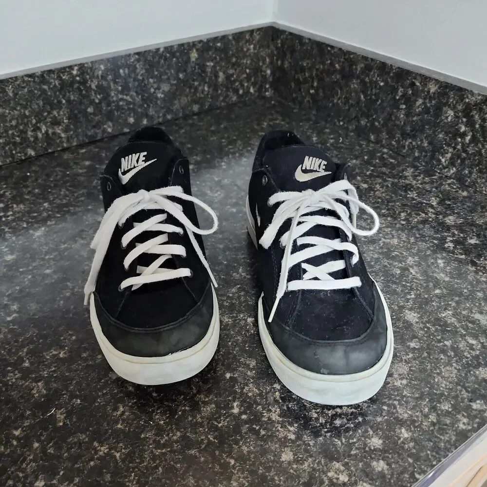 Nike GTS Sneakers Black - Size 10